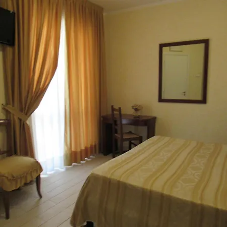 Pino Hotel Gizzeria