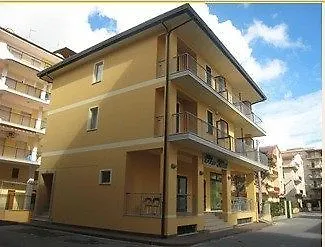 Pino 3*