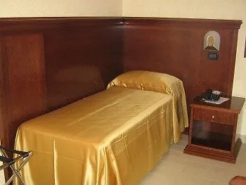 Pino מלון ג'יצריה