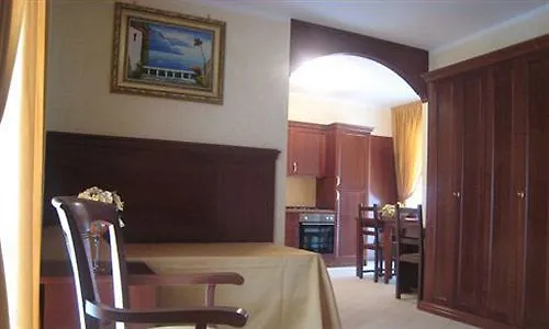 Pino מלון ג'יצריה